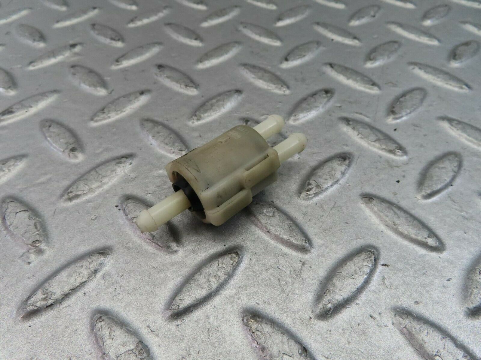 9739 Mercedes-Benz C123 280CE Coupe Windscreen Washer Valve