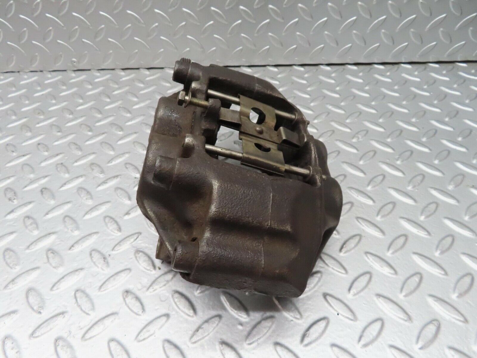 15121 Mercedes-Benz W140 S320 Front Brake Caliper Left Side Lucas 5177