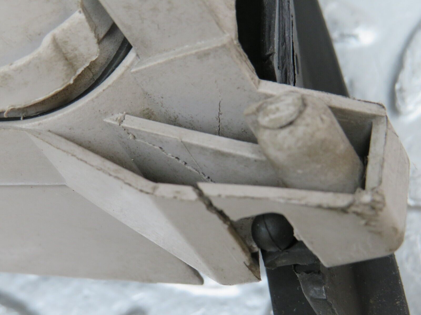 33225 Mercedes-Benz W202 C180 Headlight Hella Left Side