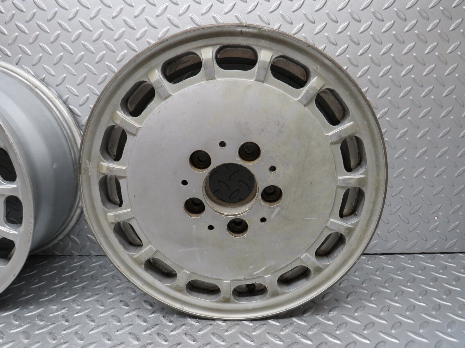 36772 Mercedes-Benz Alloy Wheel Set 6.5Jx15H2 ET49 1244010802