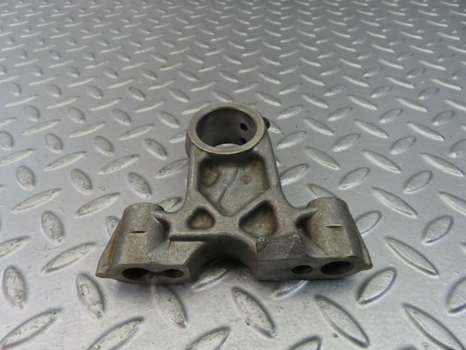 8951 Mercedes-Benz W108 Camshaft Tower Bearing 1800515110