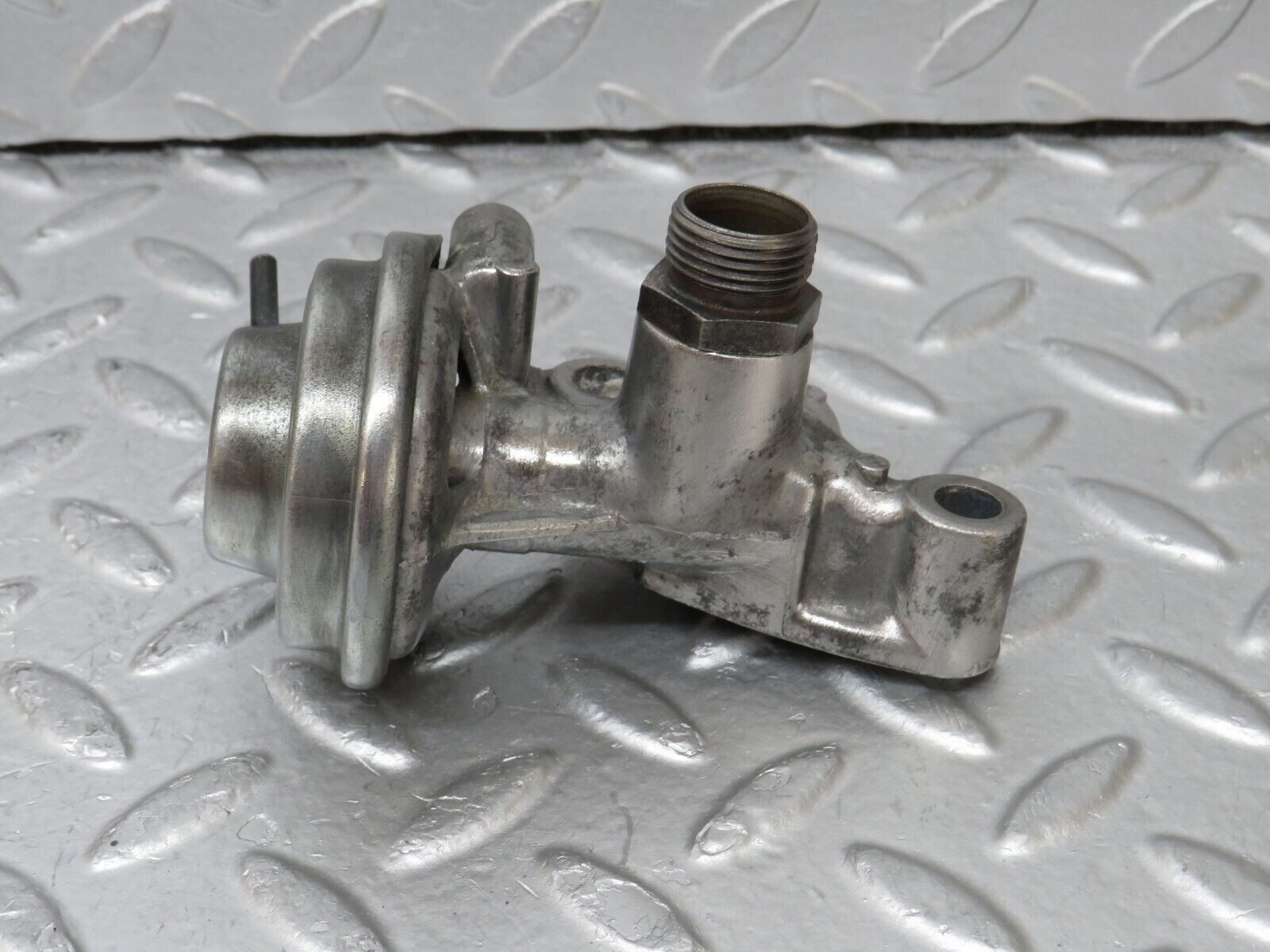 34943 Mercedes-Benz W210 320E Exhaust Gas Recirculation Valve EGR 1121400060