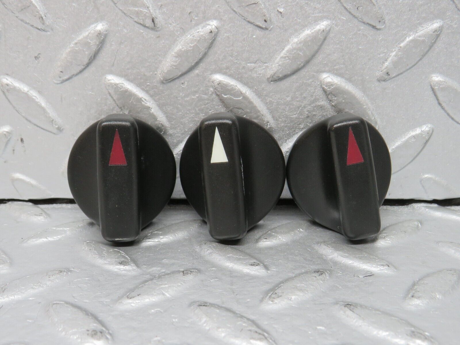 38845 Mercedes-Benz W201 190E 2.6L Heater Control Knob Set