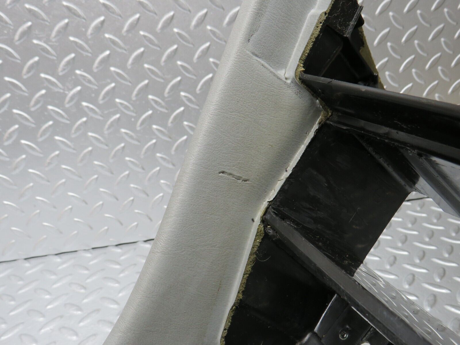 30357 Mercedes-Benz W124 230E Centre Console Grey