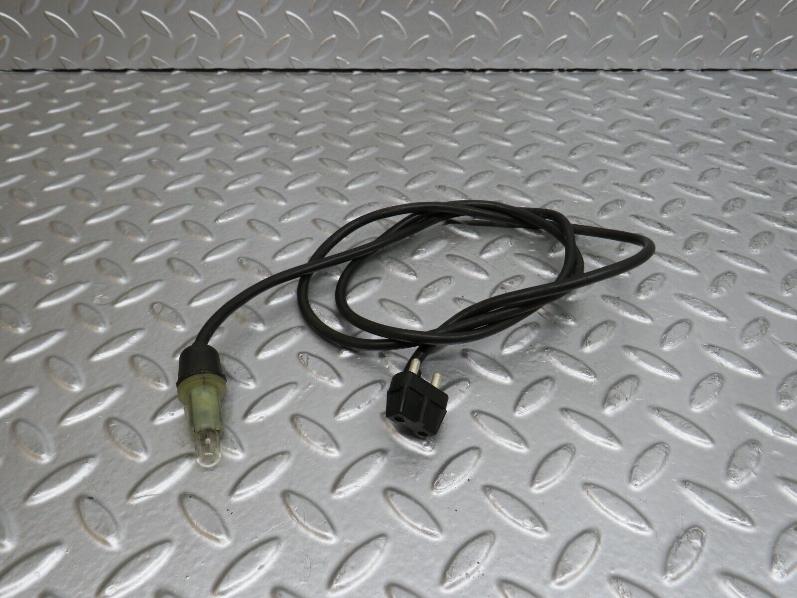 29595 Mercedes-Benz W124 230E Front Wing Indicator Cable Wire 1249971881