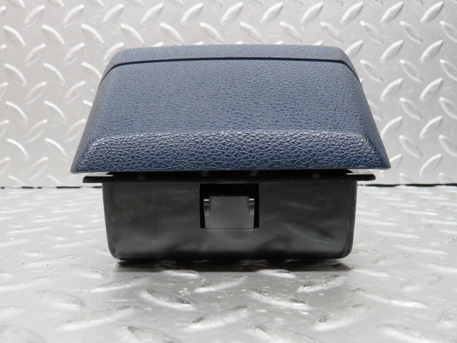 31022 Mercedes-Benz W123 230E Rear Door Ashtray Blue