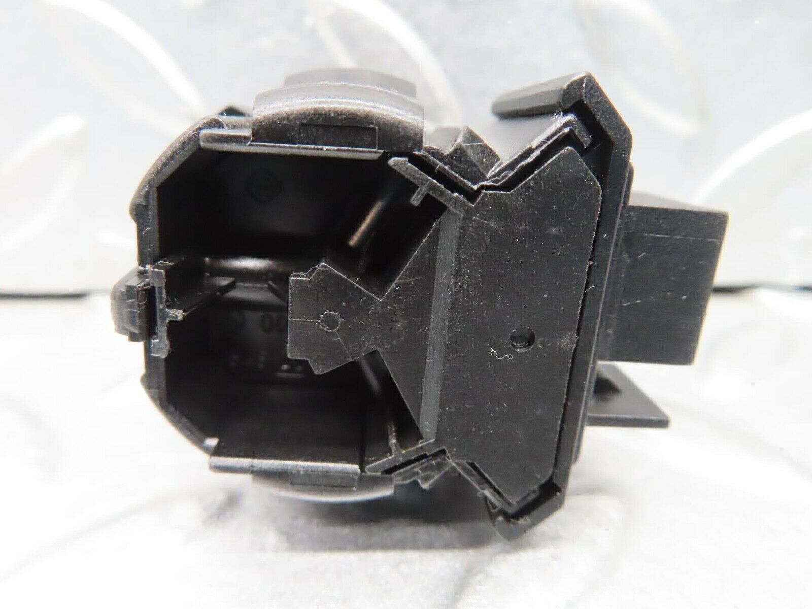 15089 Mercedes-Benz W140 S320 Kick Down Switch 0025452214