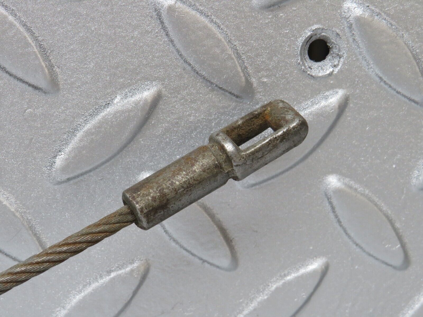 40455 Mercedes-Benz W110 230 Handbrake Cable Handbrake Pulley 1104200790