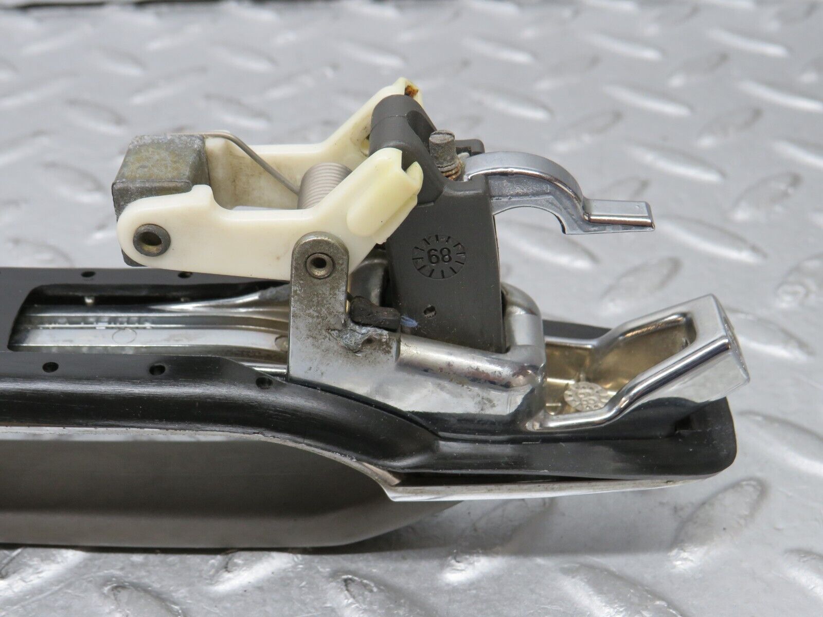 36188 Mercedes-Benz W126 420SE Rear Exterior Door Handle