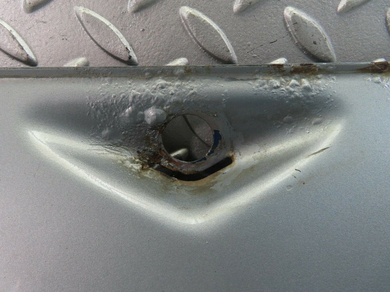 9777 Mercedes-Benz C123 280CE Coupe Wiper Motor Assembly Cover Access Panel