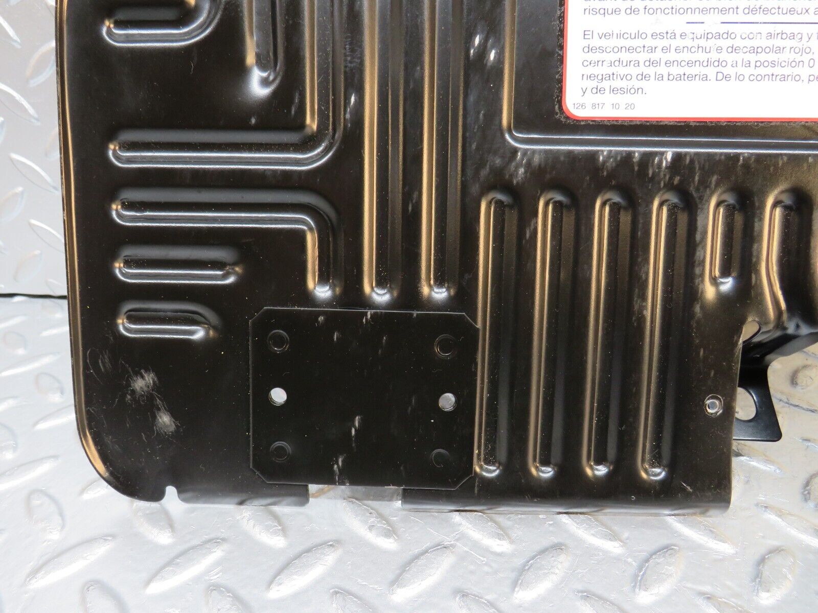 31346 Mercedes-Benz S124 220TE Wagon Front Right Floor Relay Cover 2028171320