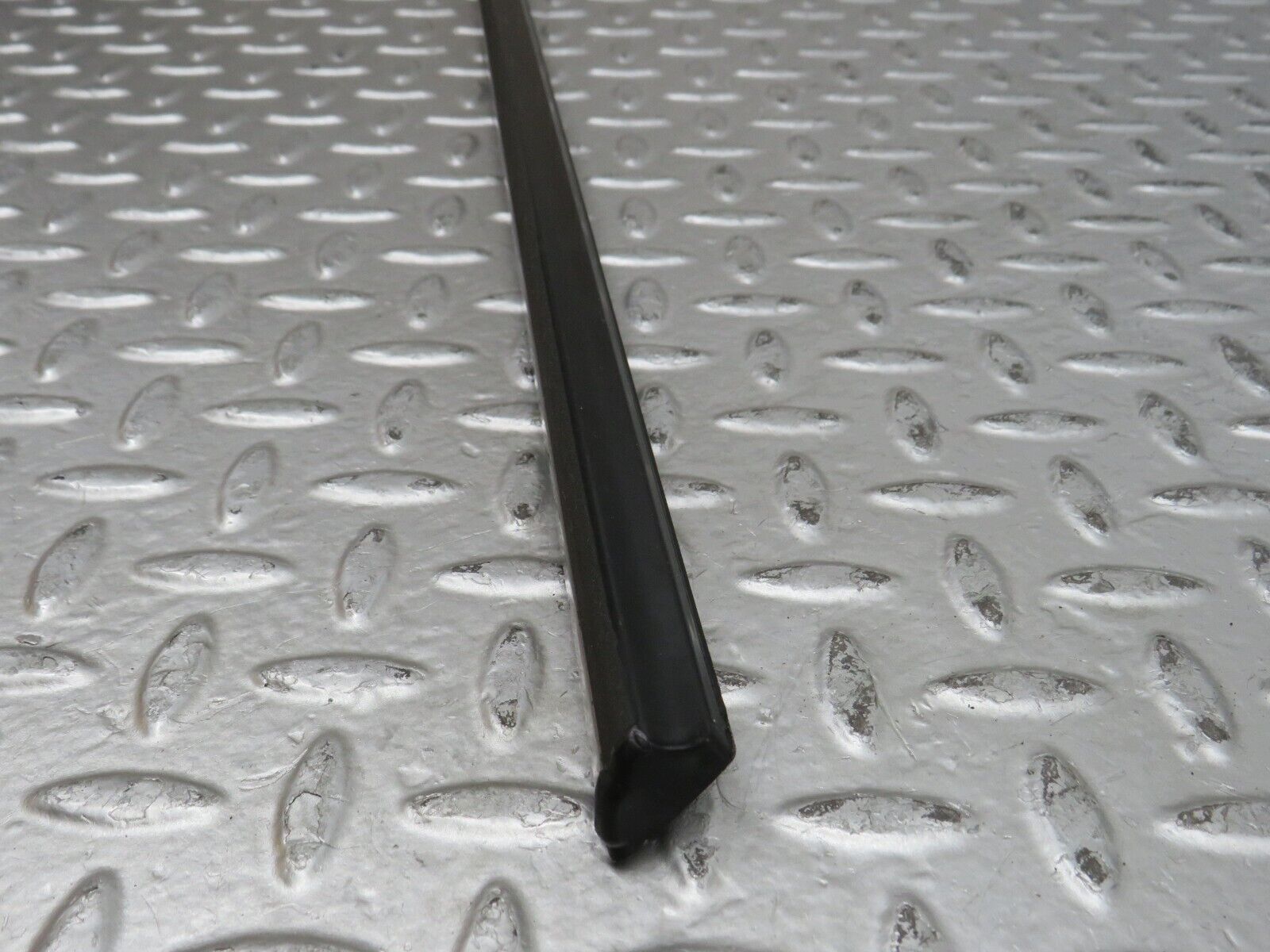 28239 Mercedes-Benz S123 240D Wagon Rear Right Door Centre Moulding Trim