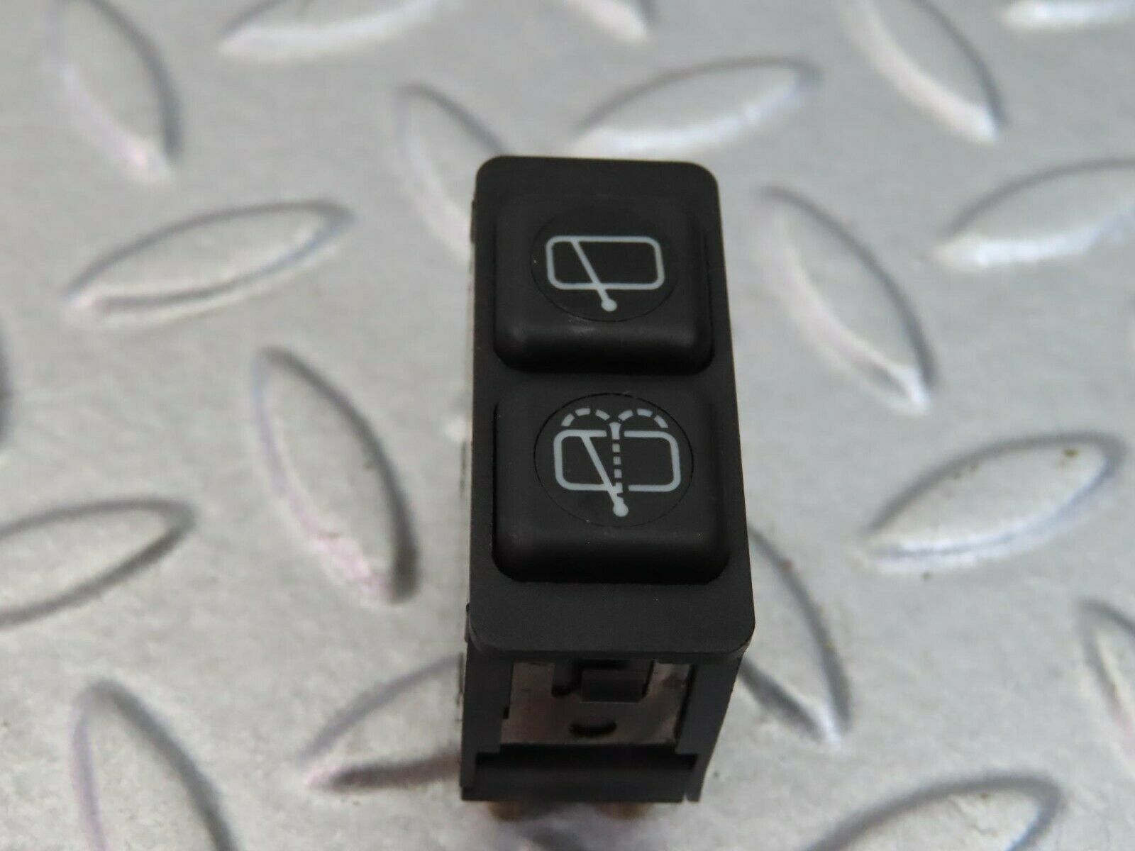 8223 Mercedes-Benz C107 Wiper Switch 0008205710