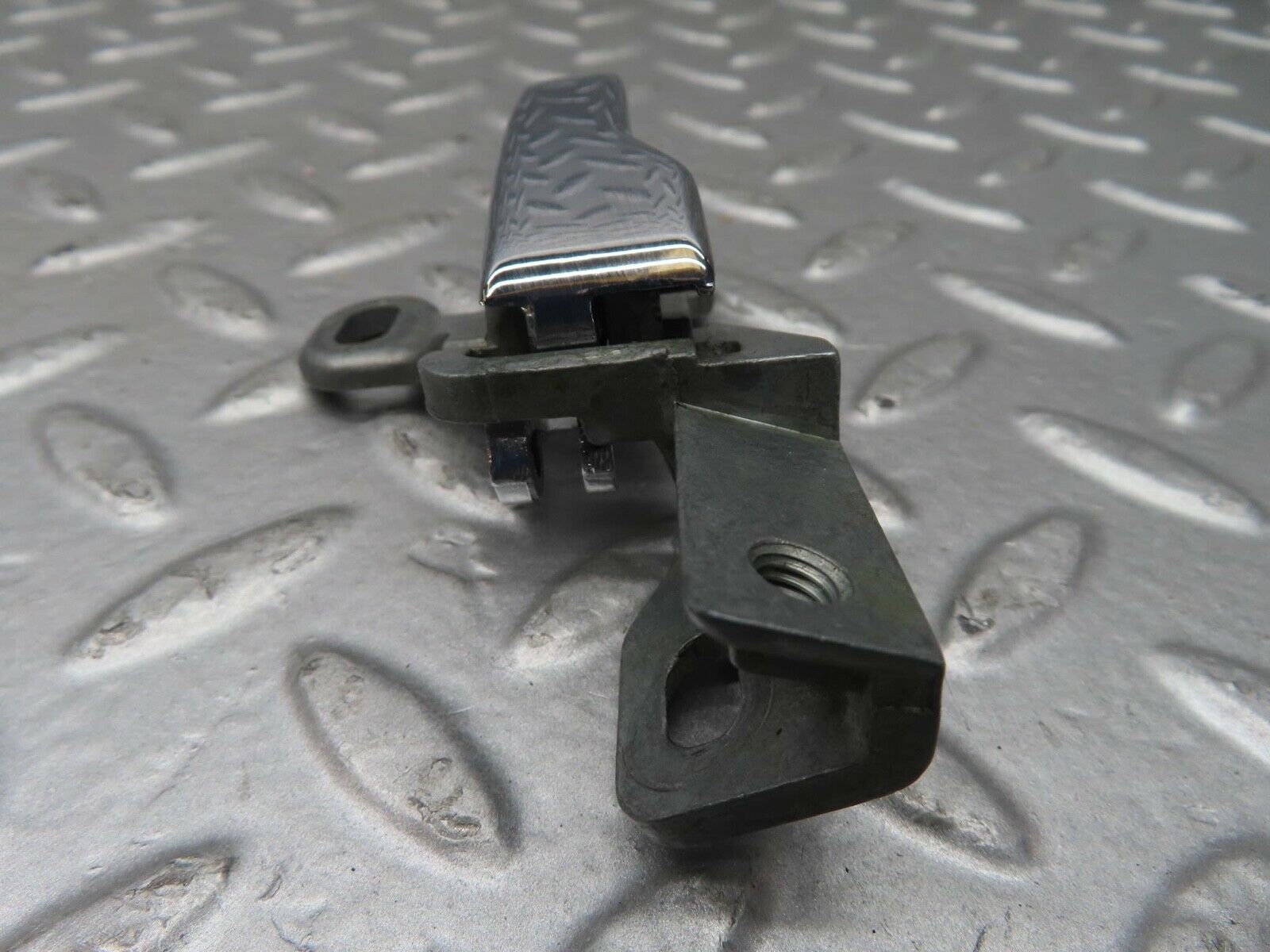 7040 Mercedes-Benz W123 230E Rear Right Interior Door Handle 1237600261