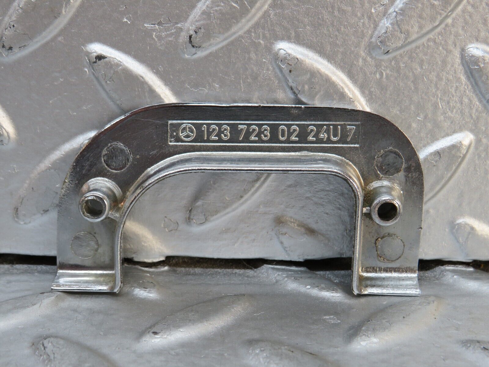 28800 Mercedes-Benz W123 230E Right Interior Chrome Door Latch Trim 1237230224