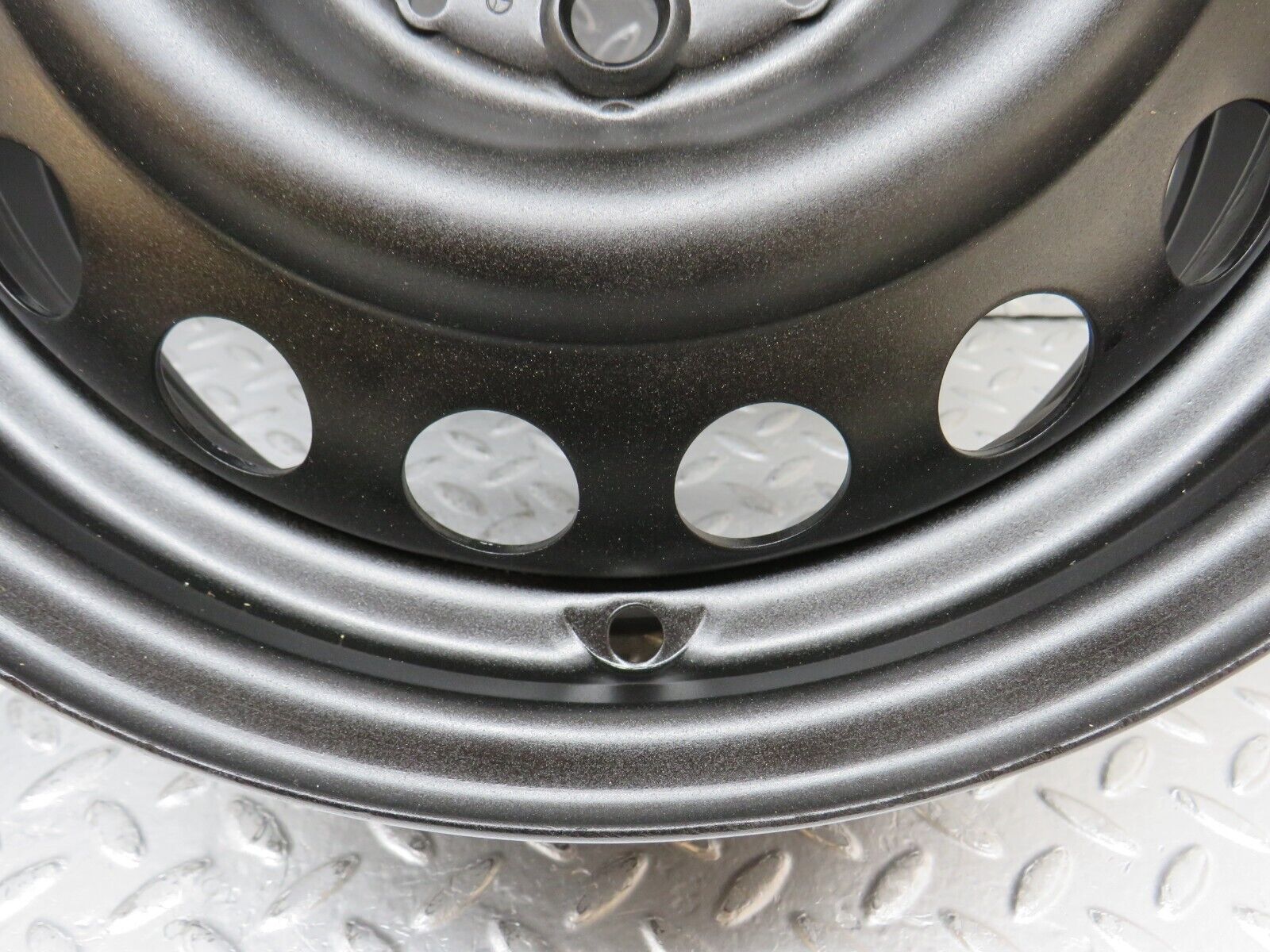 33881 Mercedes-Benz Steel Wheel Set 6Jx15H2 ET49 1244000602