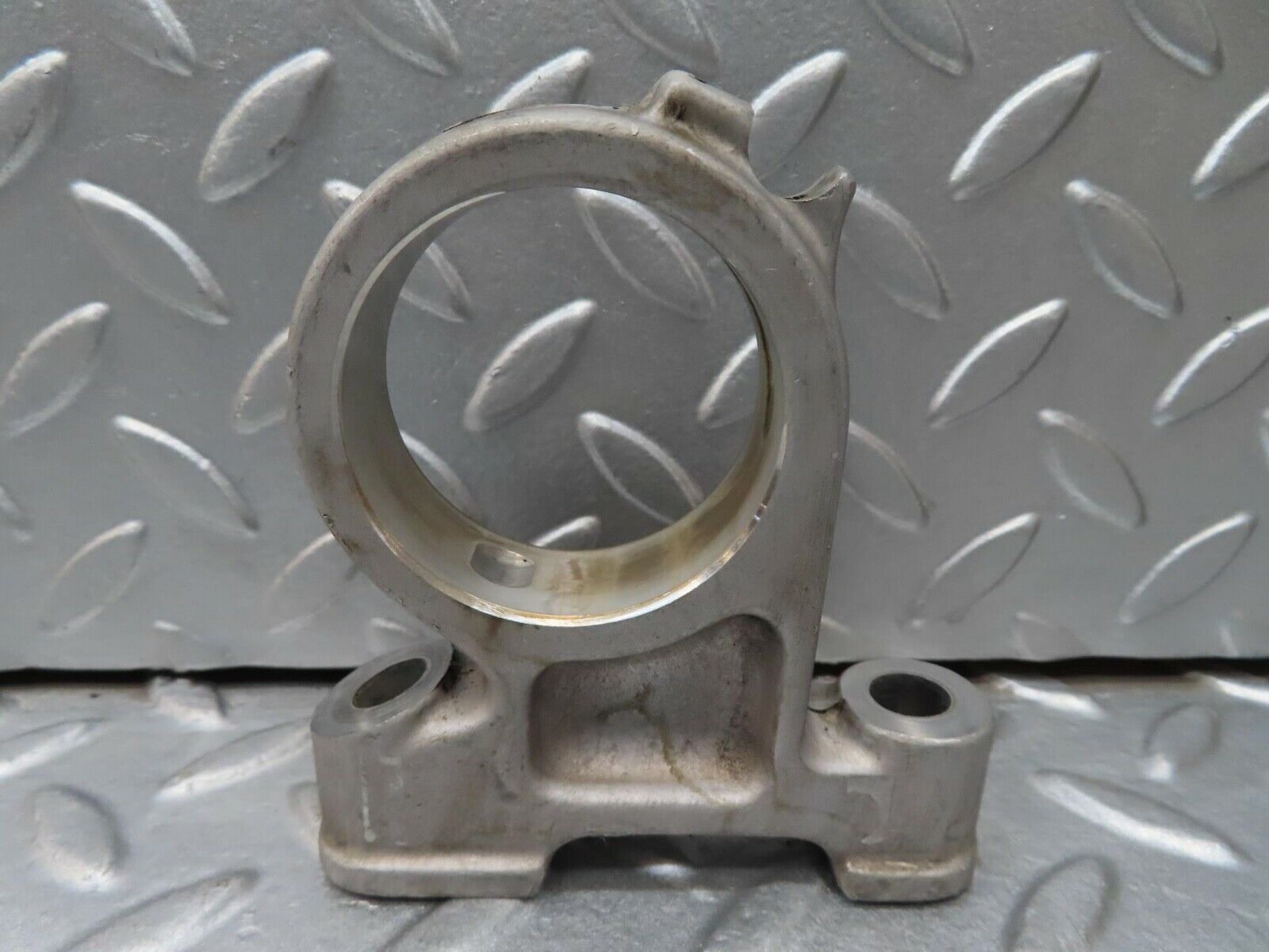 16551 Mercedes-Benz C107 350SLC Coupe Camshaft Tower Bearing 1160512112