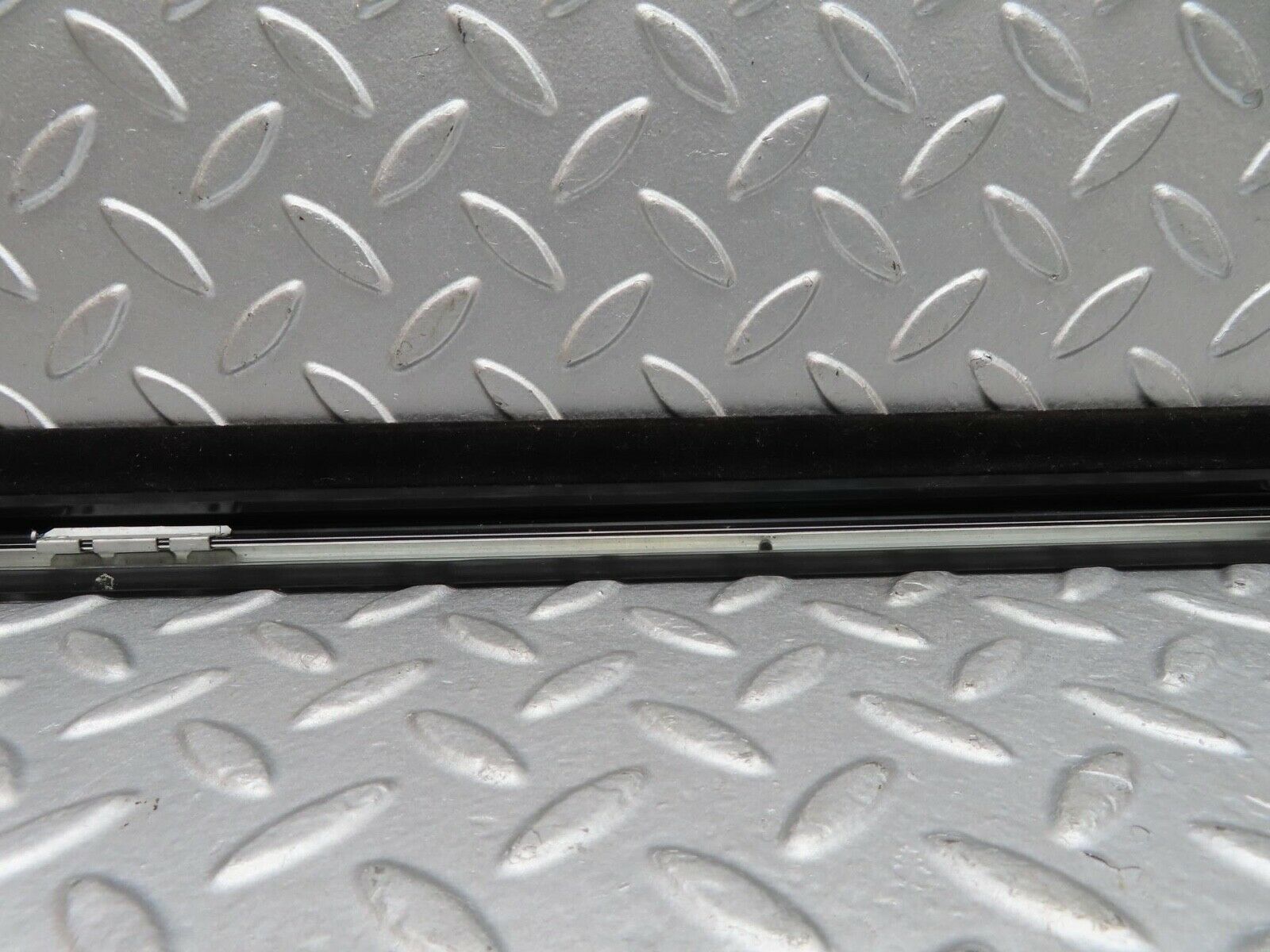 15192 Mercedes-Benz W140 S320 Front Right Door Chrome Moulding Trim