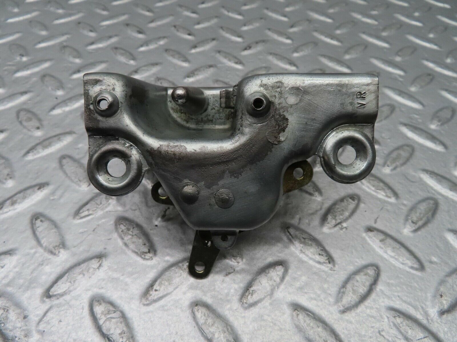 20300 Mercedes-Benz W114 280CE Coupe Right Door Lock Mechanism