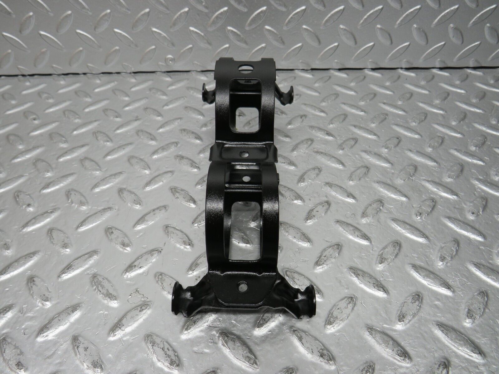 31485 Mercedes-Benz S124 220TE Wagon Fuel Pump Fuel Filter Bracket Holder