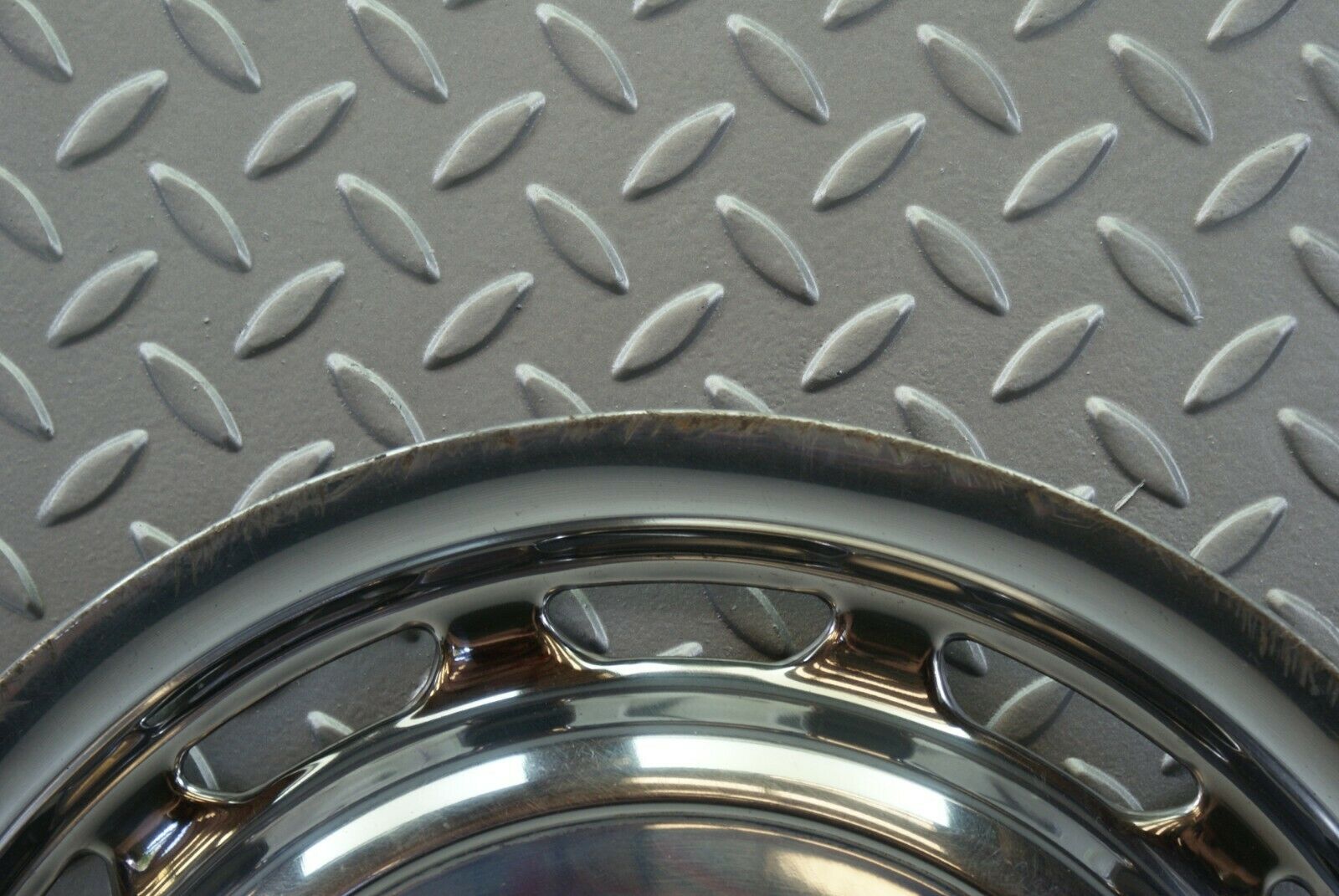 3131 Mercedes-Benz C107 350SLC Coupe Coupe Wheel Trim Hub Cap 14