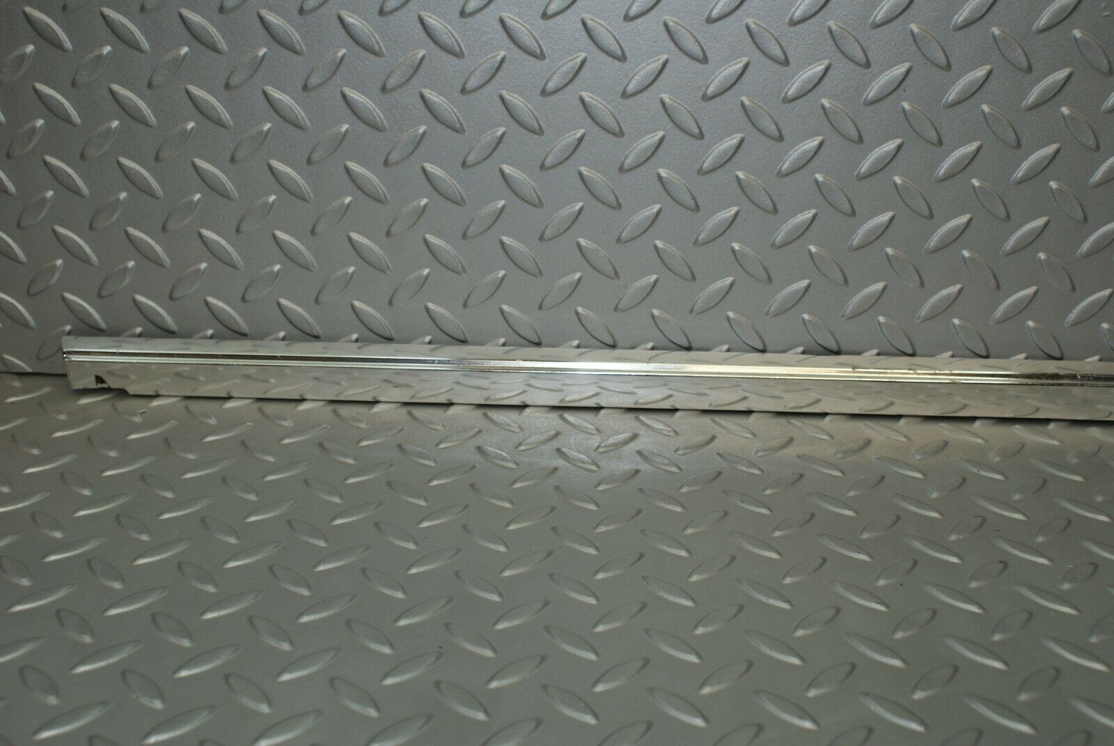 3125 Mercedes-Benz W115 220D Rear Left Door Chrome Moulding Trim