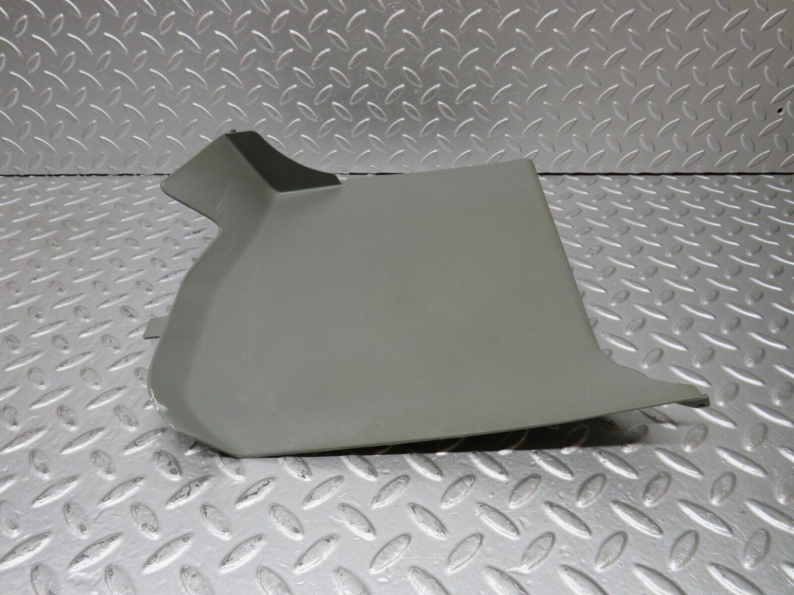 31301 Mercedes-Benz S124 220TE Kick Panel Right Side Grey 1246800306