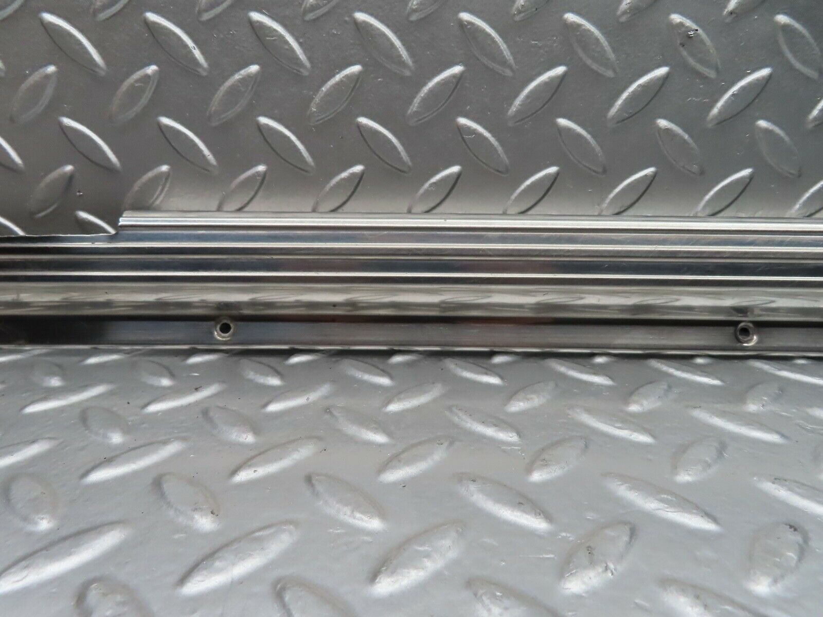 20818 Mercedes-Benz W114 250CE Coupe Right Door Sill Chrome