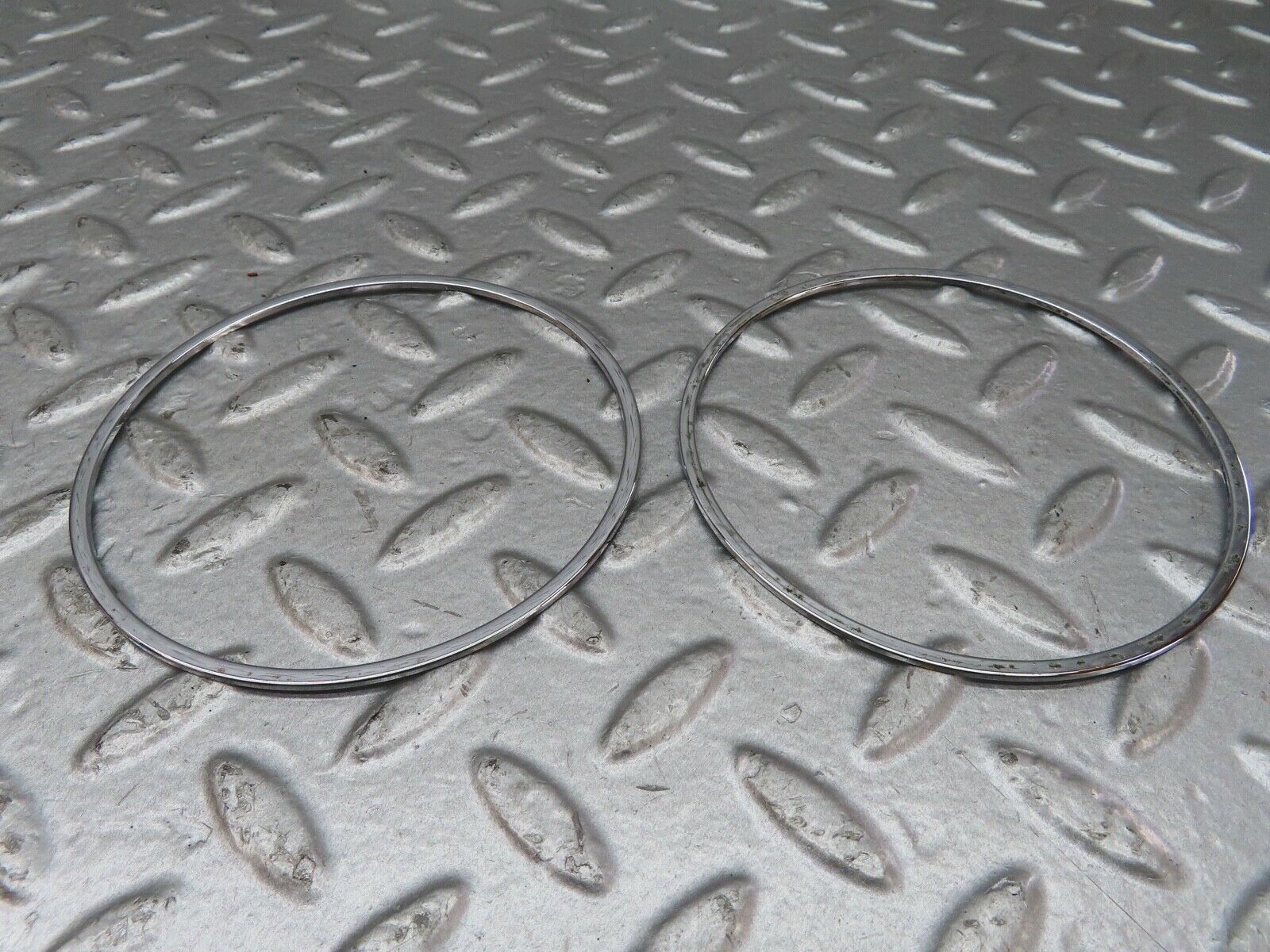 18357 Mercedes-Benz W115 Instrument Cluster Glass With Rings