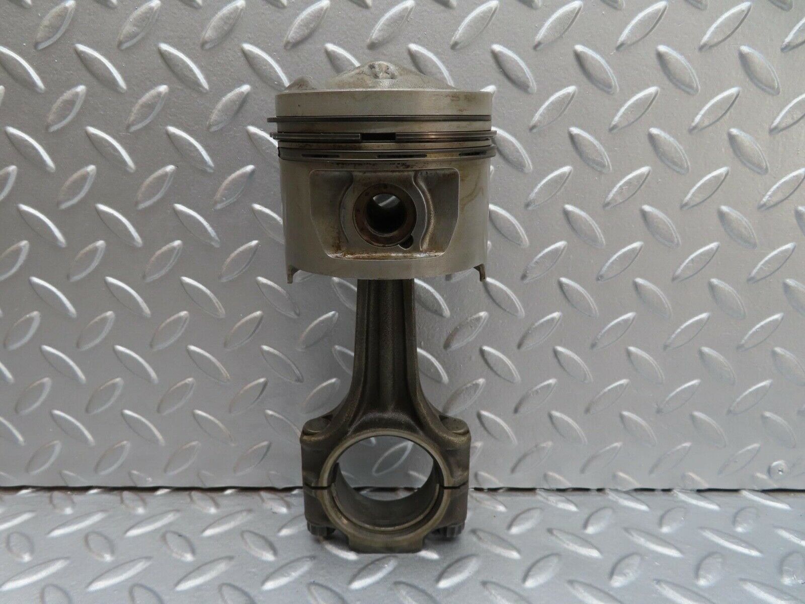 15984 Mercedes-Benz W123 280E Piston With Connecting Rod 85.975 mm