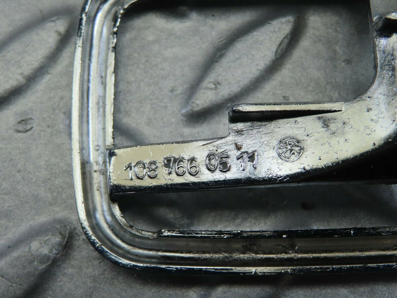 8882 Mercedes-Benz W108 Chrome Frame For Door Opener Left 1087660511