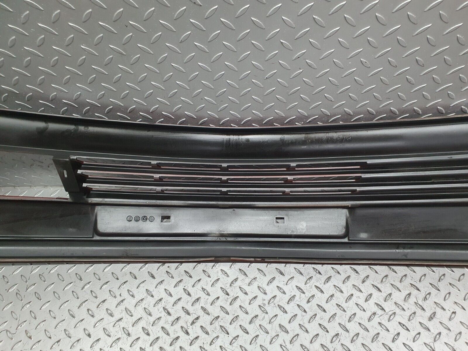 41276 Mercedes-Benz W126 300SE Front Bumper 1268802440 1268800205