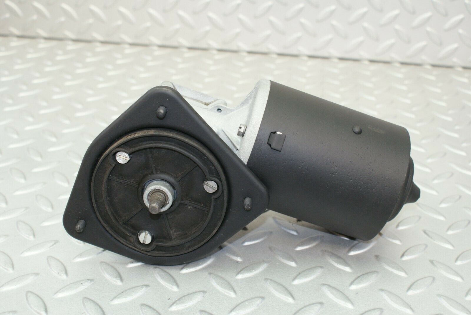 3072 Mercedes-Benz W115 220D Wiper Motor