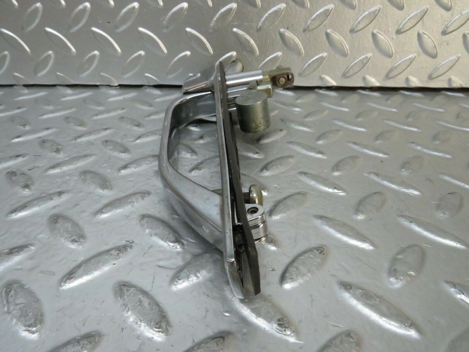 23722 Mercedes-Benz W116 350E Rear Exterior Door Handle 1167600059