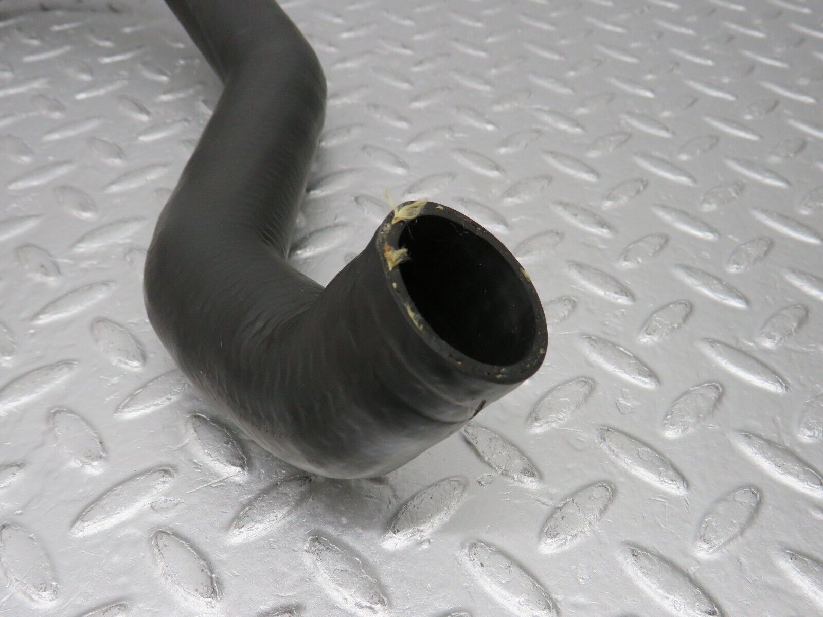 38569 Mercedes-Benz R129 280SL Coupe Radiator Lower Hose Pipe 1295012482