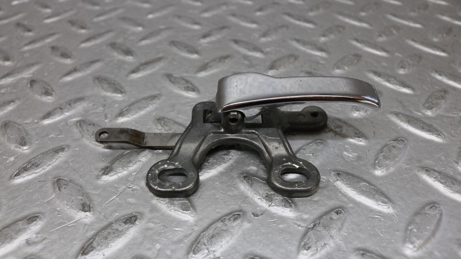 37263 Mercedes-Benz W109 300SEL Front Left Interior Door Handle 1107660319