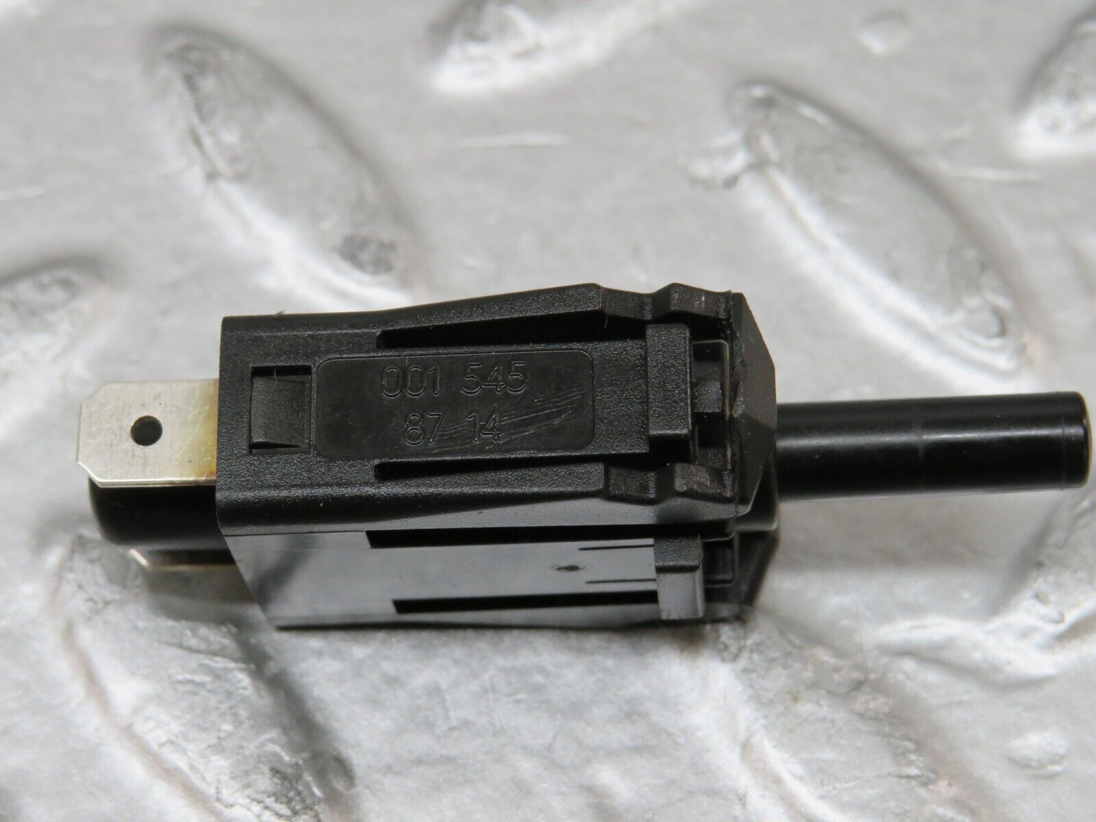 26720 Mercedes-Benz C124 220CE Coupe Door Contact Switch Pair 0015458714