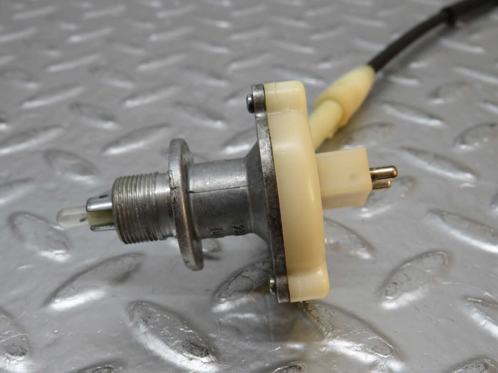 31036 Mercedes-Benz W123 230E Heater Regulator 1238300485