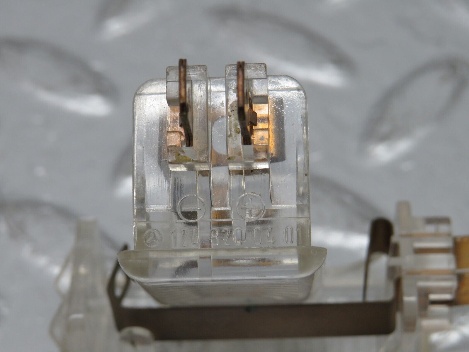 32465 Mercedes-Benz S124 300TE Wagon Under Dash Footwell Light 1248200401