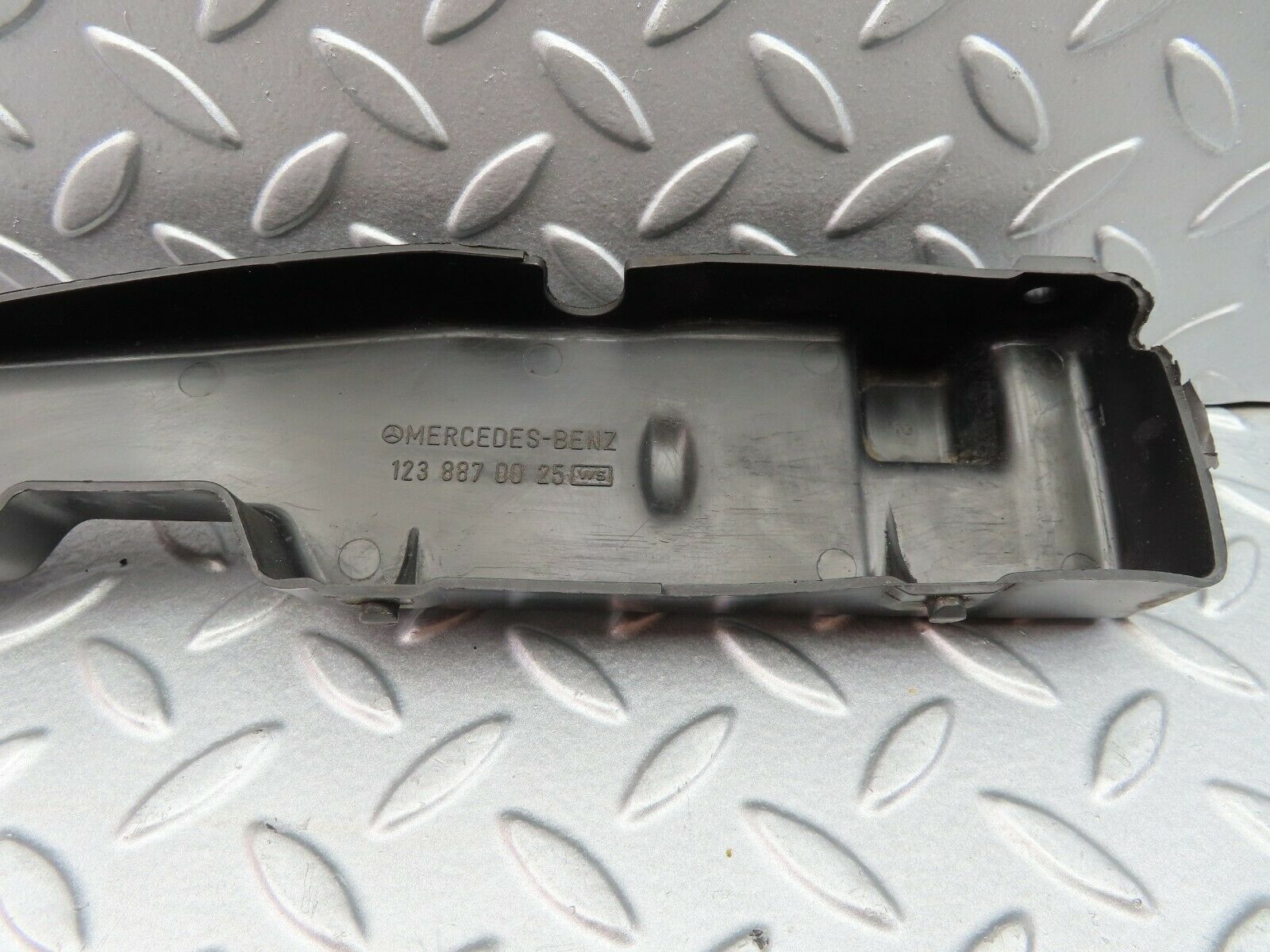 5781 Mercedes-Benz W123 200 Bonnet Lock Catch Cover 1238870025