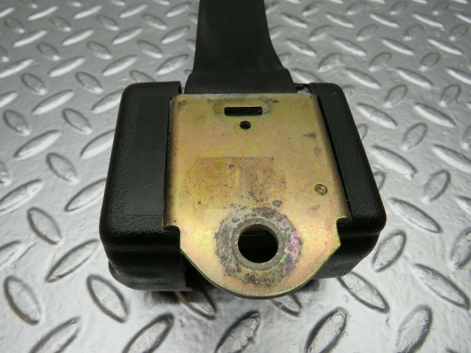 24058 Mercedes-Benz W123 280E Rear Seat Belt 1268608985