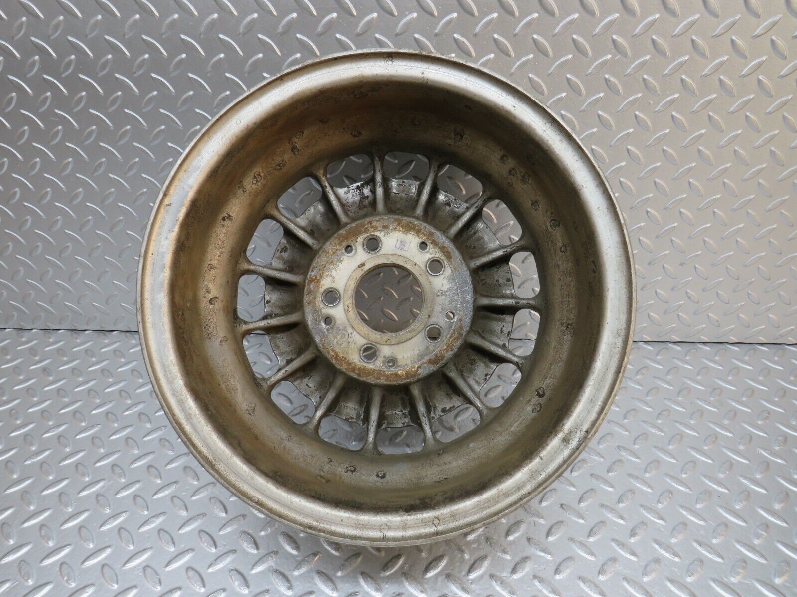 32226 Mercedes-Benz W123 Alloy Wheel Mexican Hat 5.5Jx14H2 ET30 1234001702