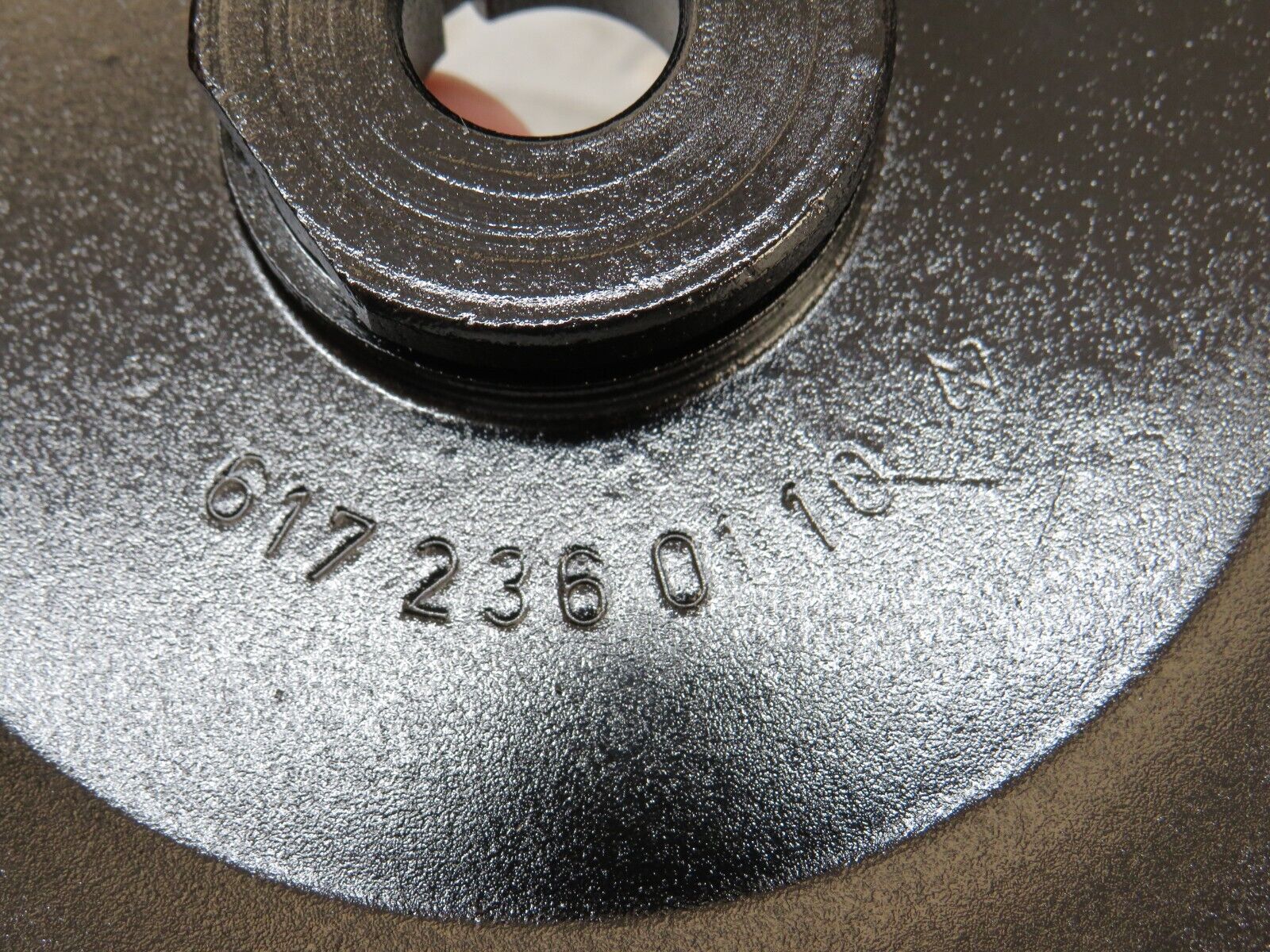 35933 Mercedes-Benz 240D OM616.912 Power Steering Pump Pulley 6172360110