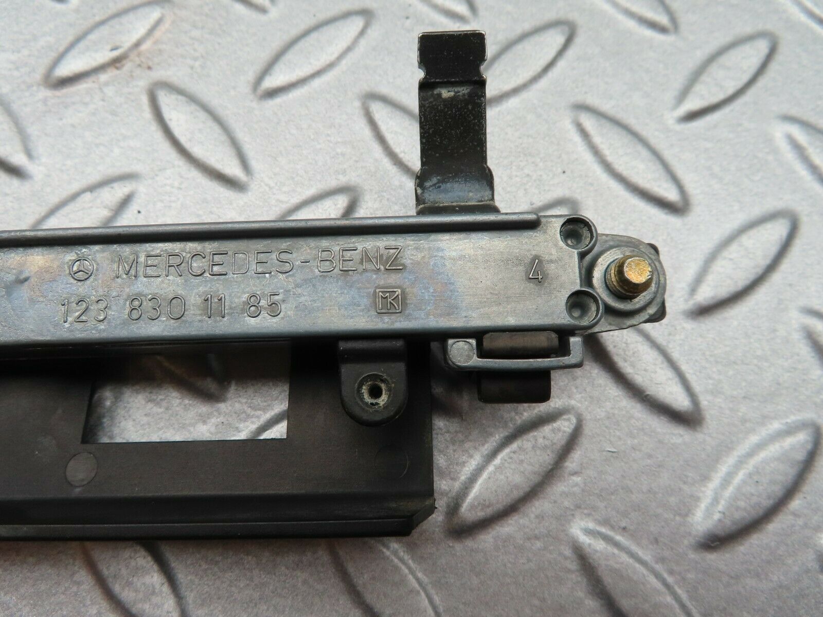4512 Mercedes-Benz W123 230E Heater Slider Knob Control 1238301185