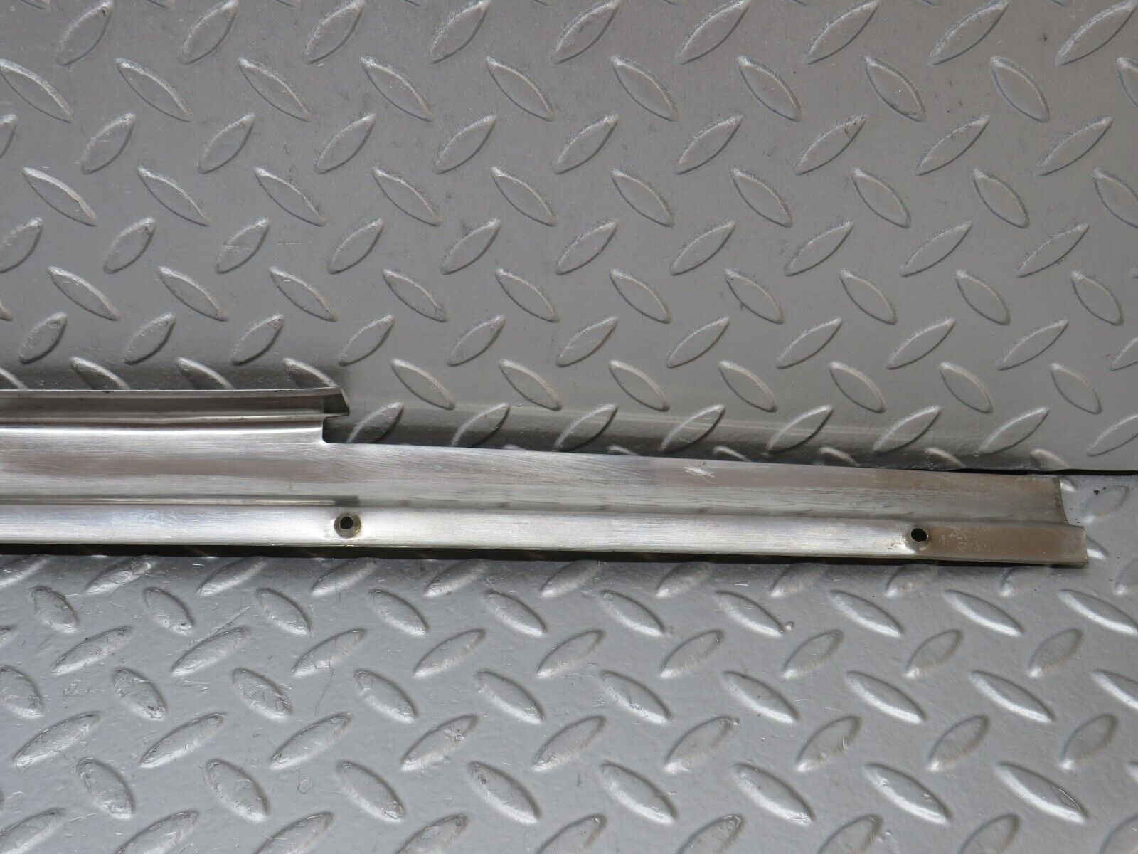 35766 Mercedes-Benz W108 Front Right Door Sill Chrome