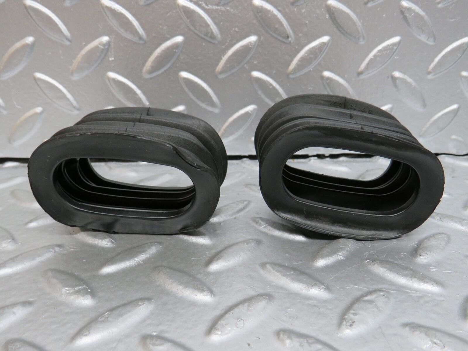 29464 Mercedes-Benz W124 230E Front Door Wire Protector Rubber 1248210197