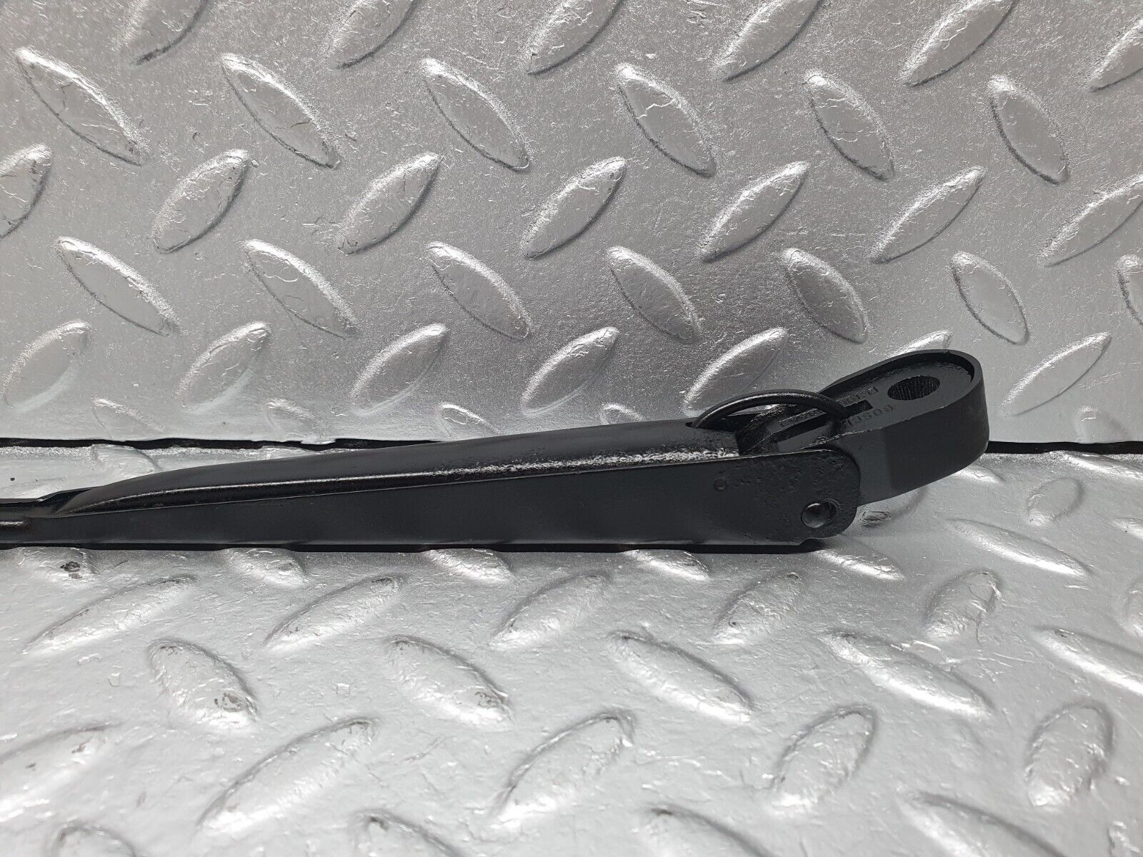 40730 Mercedes-Benz W123 300D Wiper Arm Bosch Right Side 3399990553