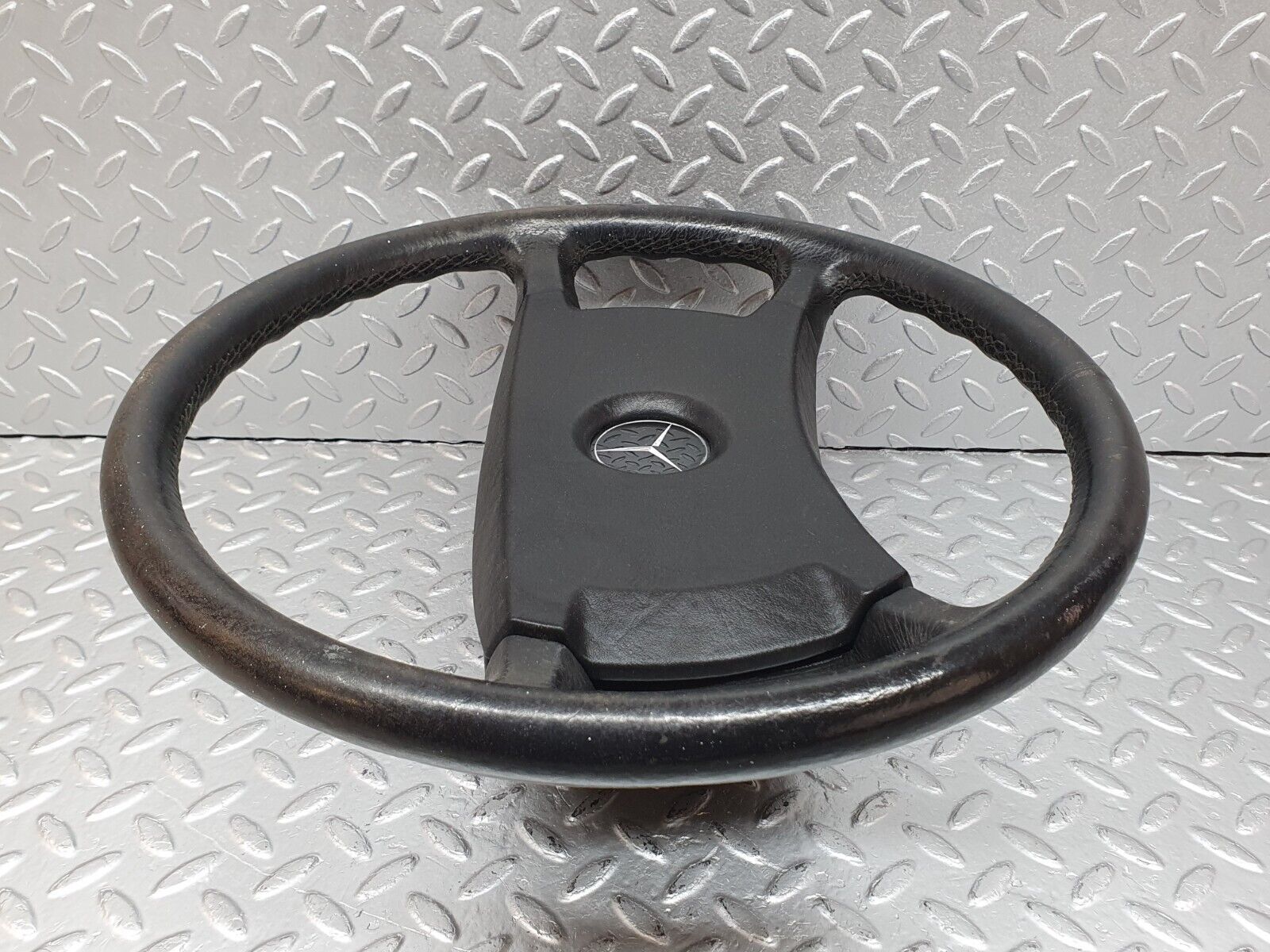 41182 Mercedes-Benz W126 300SE Leather Steering Wheel 1264640017