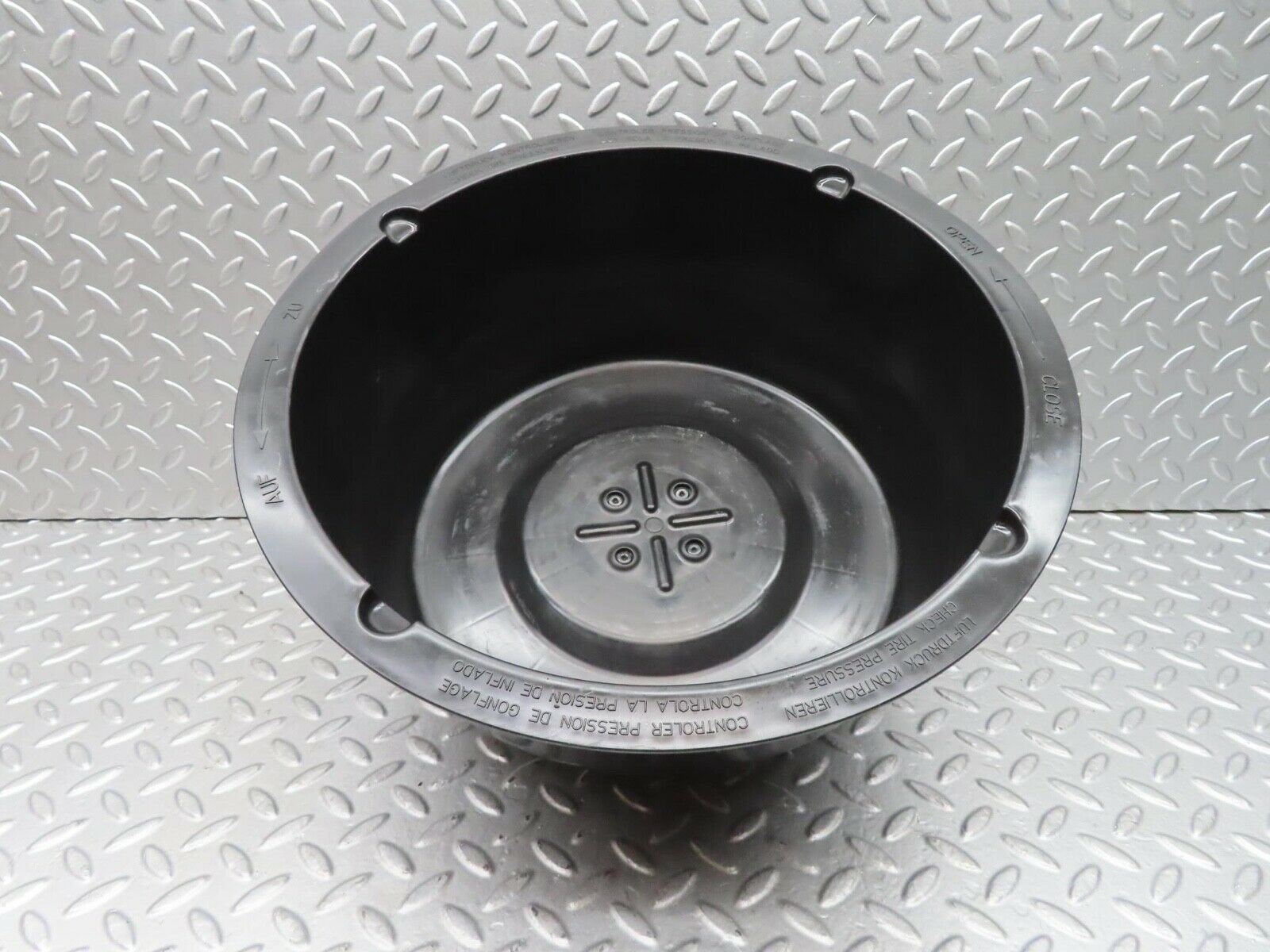 14865 Mercedes-Benz W140 S320 Spare Wheel Holder 1408900007