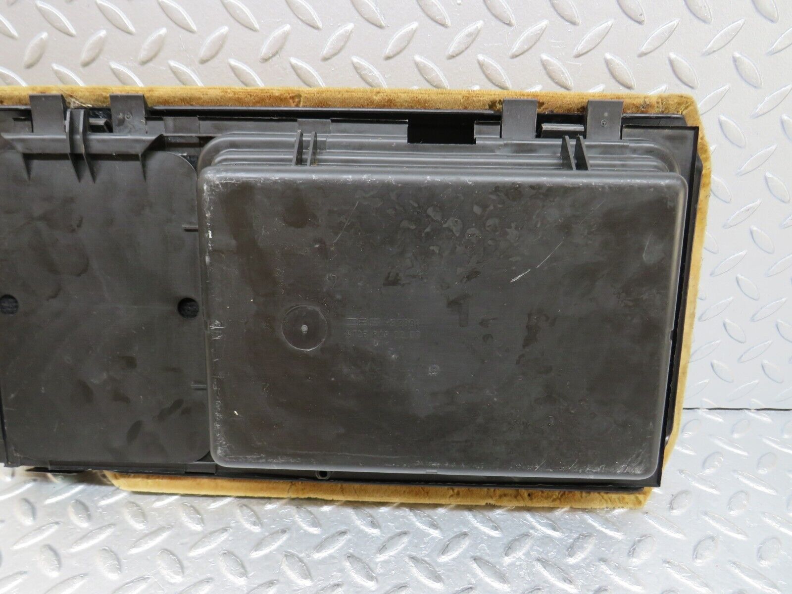 37047 Mercedes-Benz C126 420SEC Coupe Rear Right Parcel Shelf Storage 1268430207